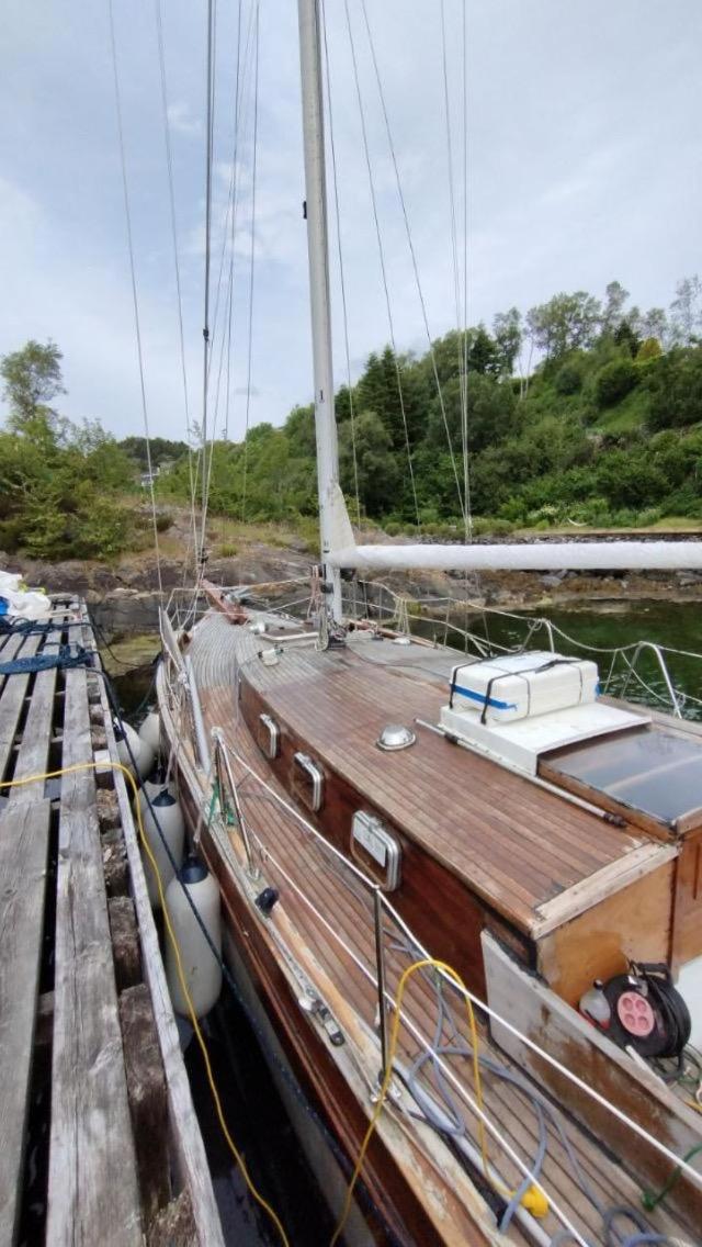 Готель Sailing Yachts - No Shower Берген Екстер'єр фото